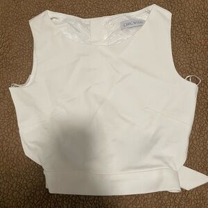 Chicwish XS Cropped Zip up top!